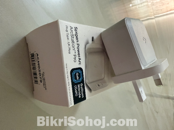 Power Addapter for iphone 16pro mex (without Cable)